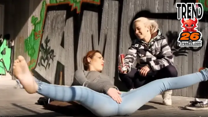 Real Girls Pissing Game Their Tight Jeans Panties 4 Real Girls Pissing Game Their Tight Jeans Panties