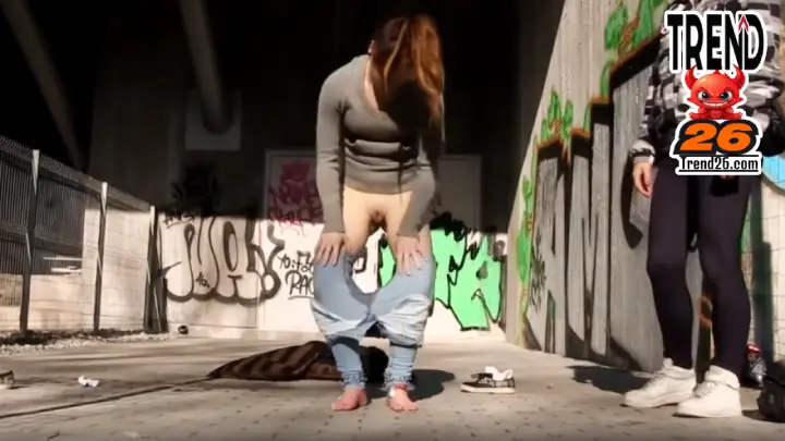 Real Girls Pissing Game Their Tight Jeans Panties 6 Real Girls Pissing Game Their Tight Jeans Panties