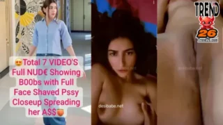Hot Pakistani Model Flaunts Her Boobs And Pussy