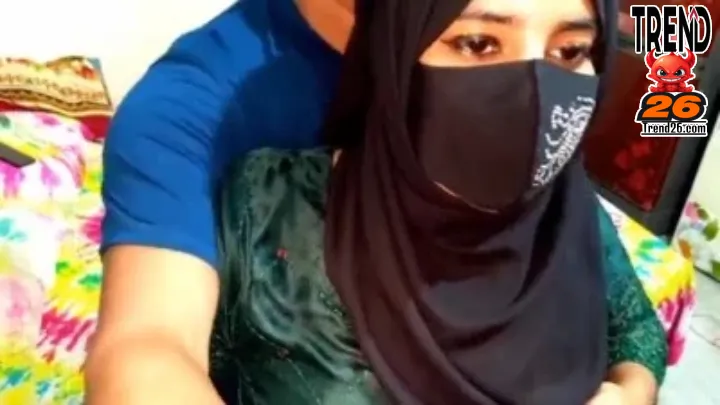 Muslim aunty dubai purushanai cheating seithu sex seikiral