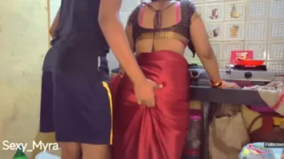 Super Sexy Desi bhabhi got fucked in kitchen with stranger